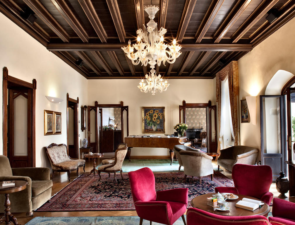 Hotel Villa Giulia Гарньяно Экстерьер фото